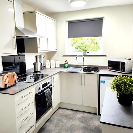 Terrance House, Modern, Spacious *