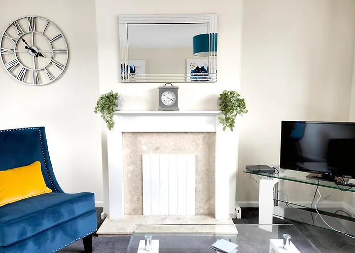 Terrance House, Modern, Spacious *